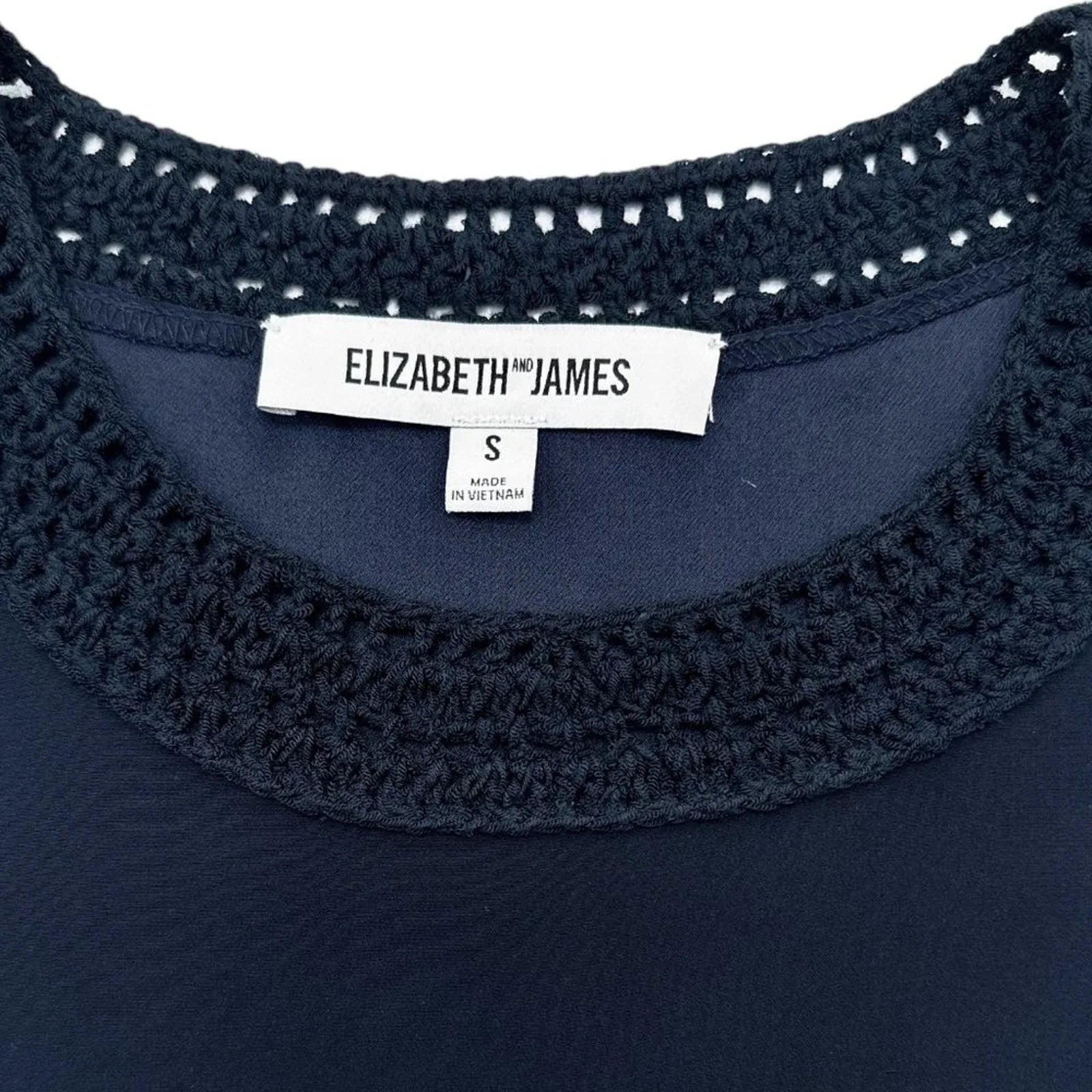 ELIZABETH and JAMES Vivi Crochet Trim Silk Top S - flyKAMP
